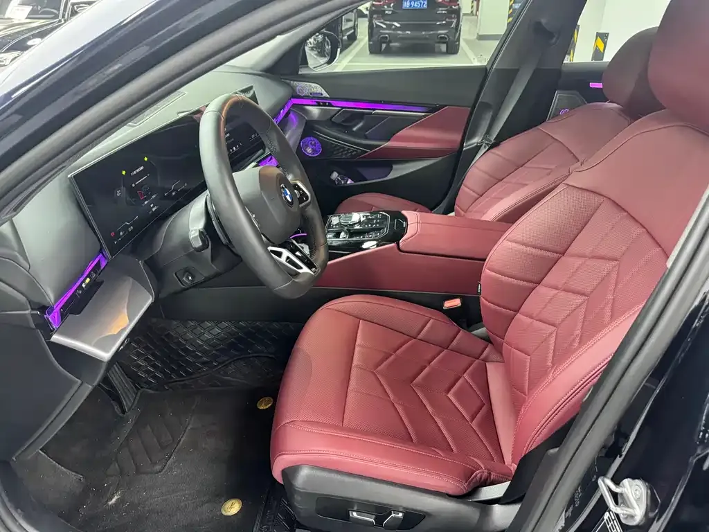 BMW 5 Series 2024 из CN, фото 7