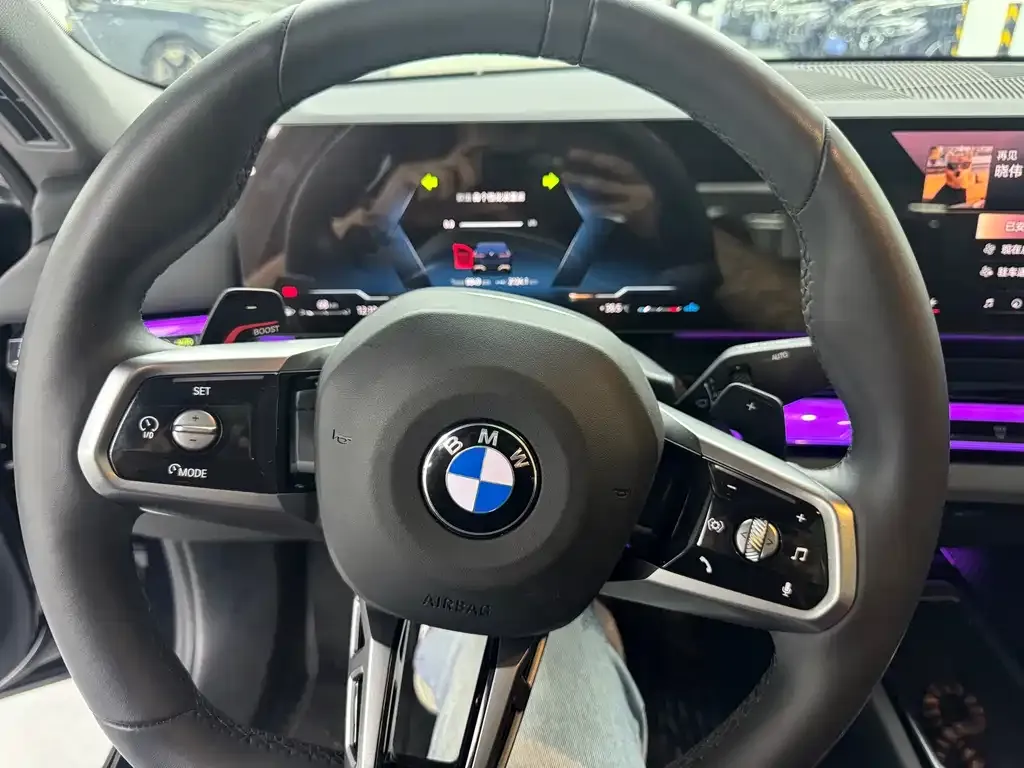 BMW 5 Series 2024 из CN, фото 2