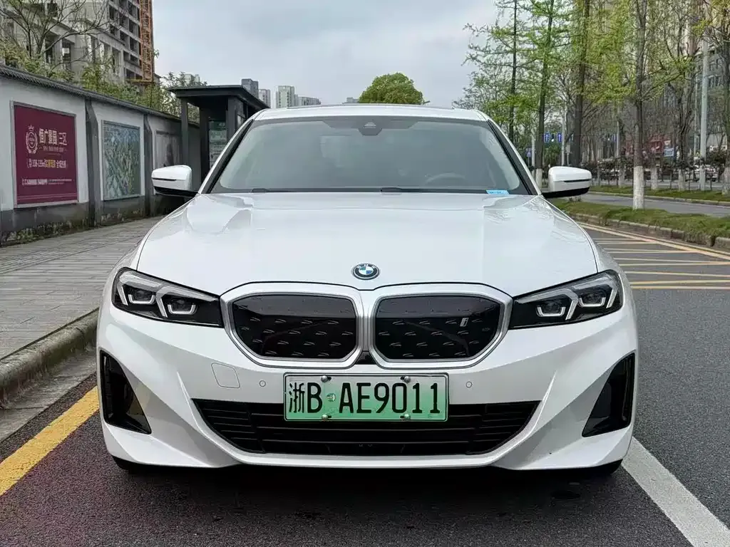 BMW i3 — фото 7