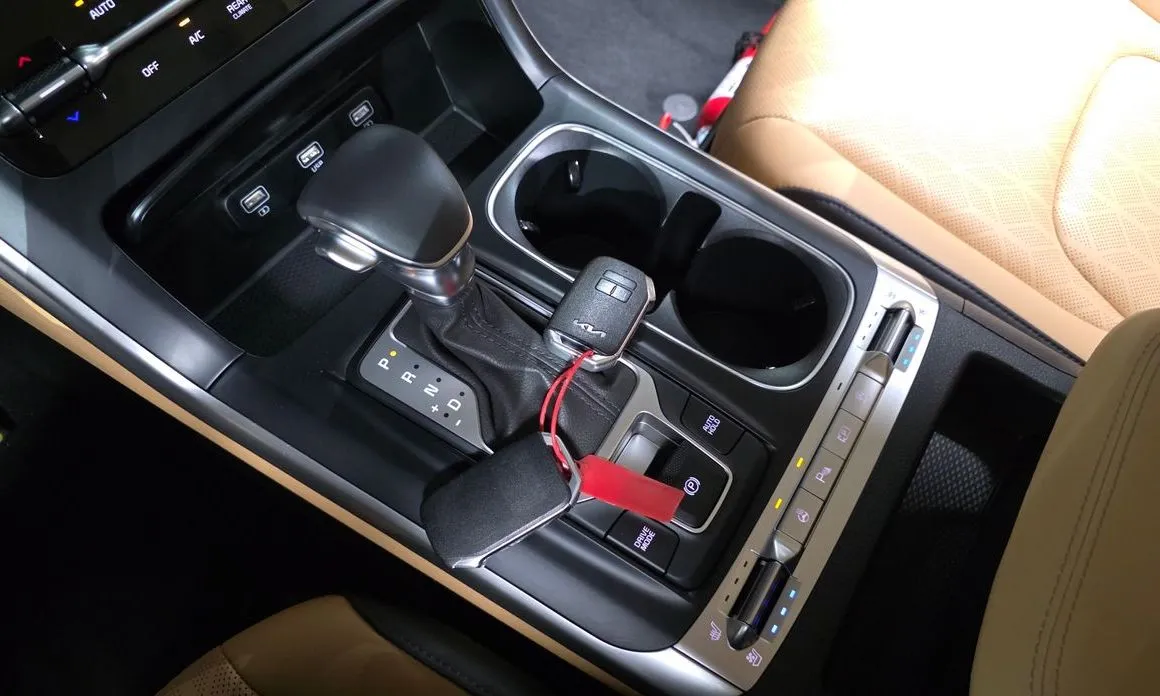Kia Carnival 2023 из KR, фото 8