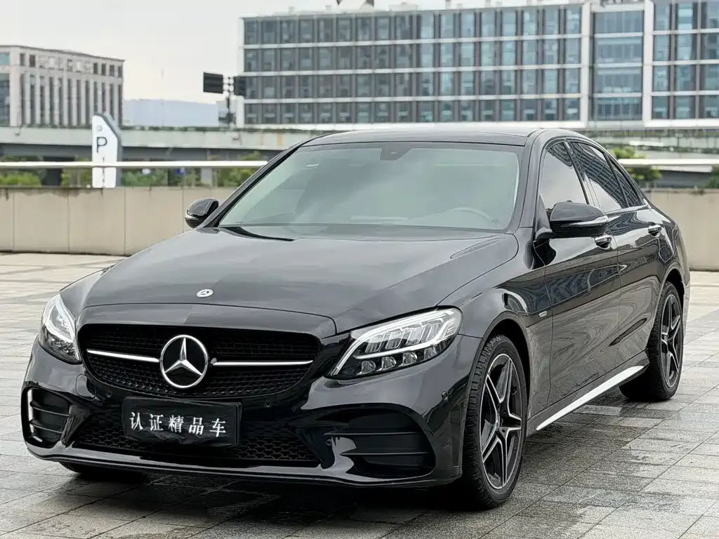 Mercedes-Benz C-Class — фото 1