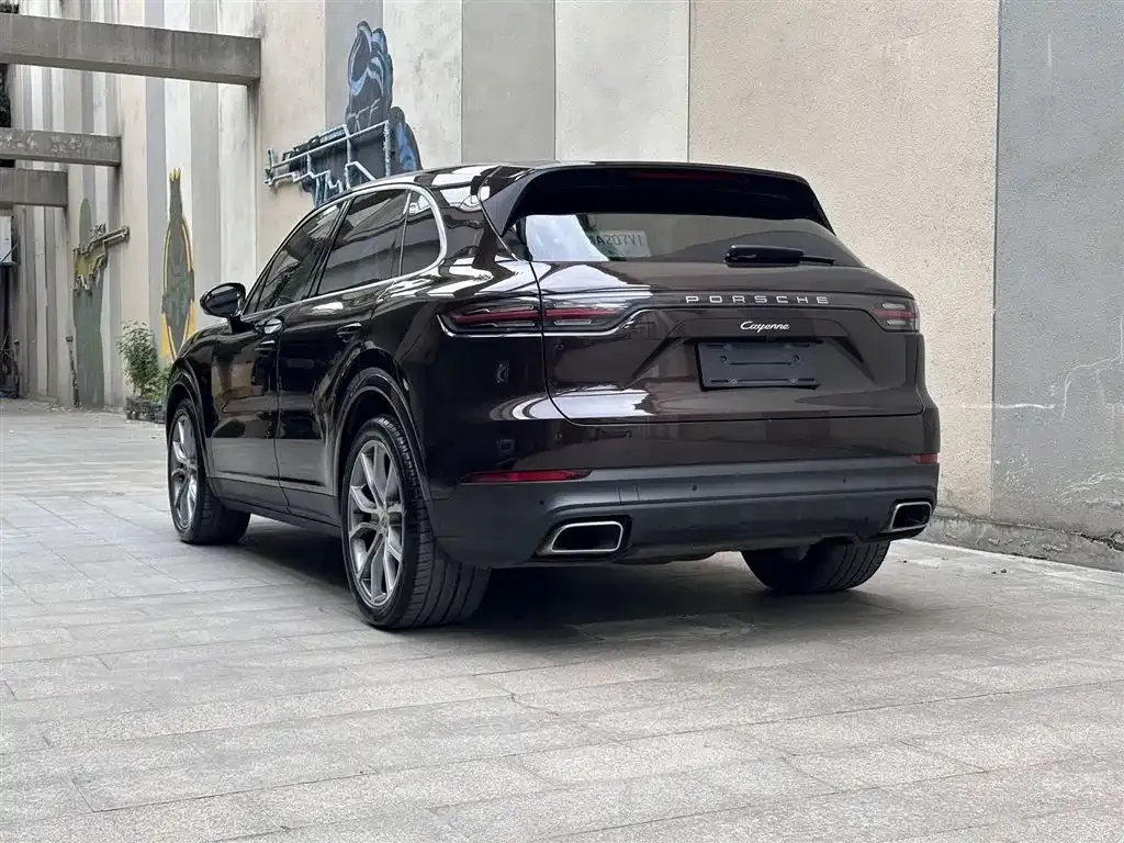 Porsche Cayenne — фото 10