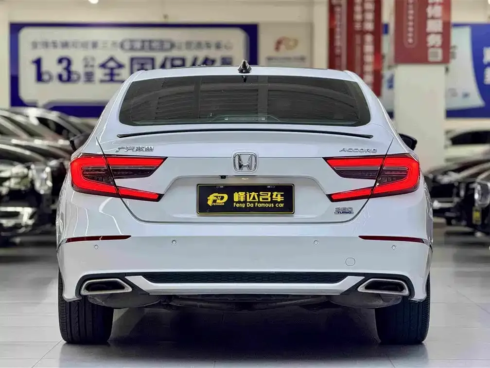Honda Accord — фото 7