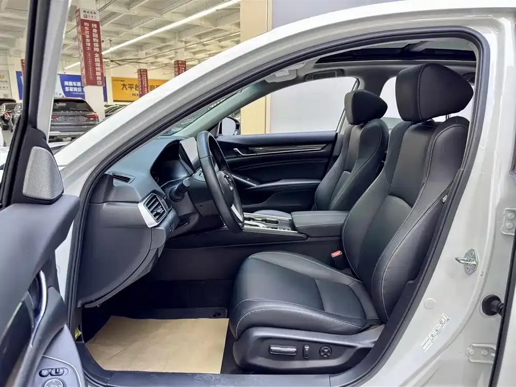 Honda Accord — фото 6
