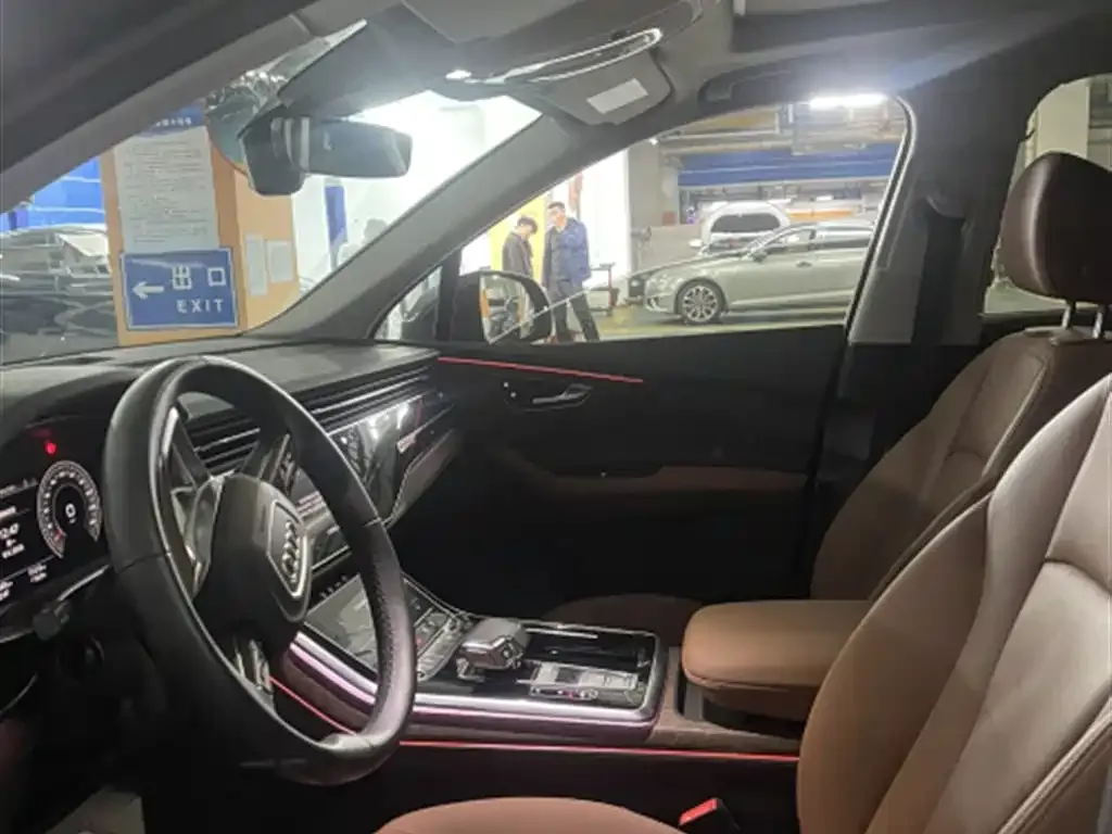 Audi Q7 2021 из CN, фото 3