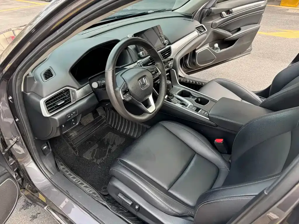 Honda Accord — фото 6