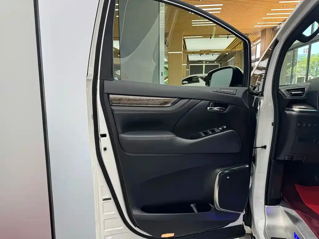 Toyota Vellfire 2021 из CN, фото 10