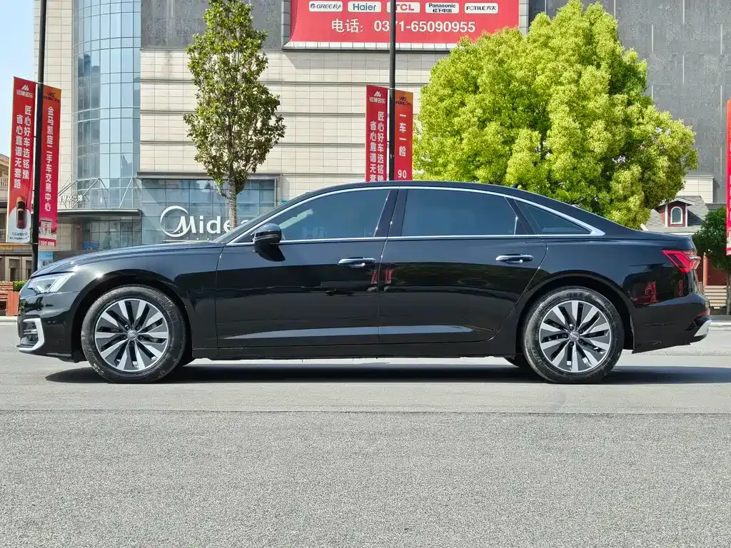 Audi A6L — фото 9