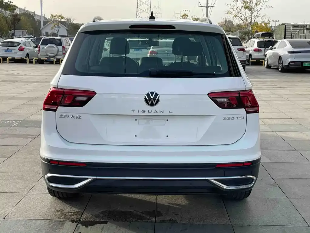 Volkswagen Tiguan L — фото 6