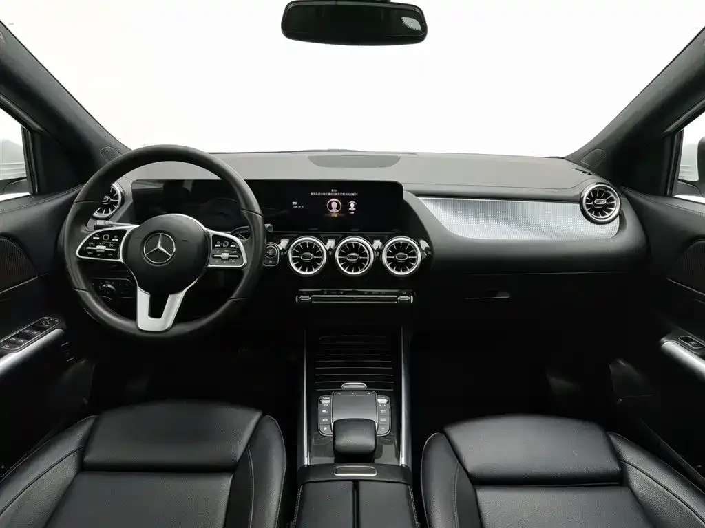 Mercedes-Benz GLA — фото 6