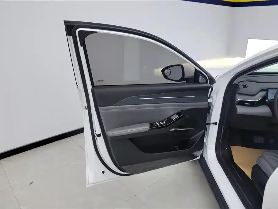 Geely Galaxy L6 — фото 10