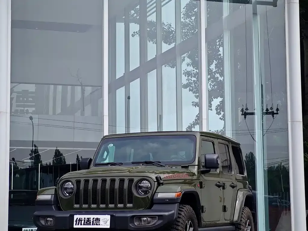 Jeep Wrangler — фото 1