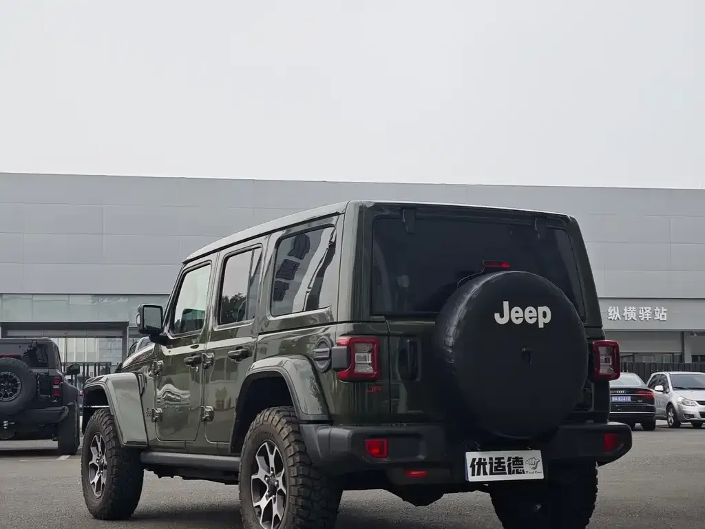Jeep Wrangler — фото 3