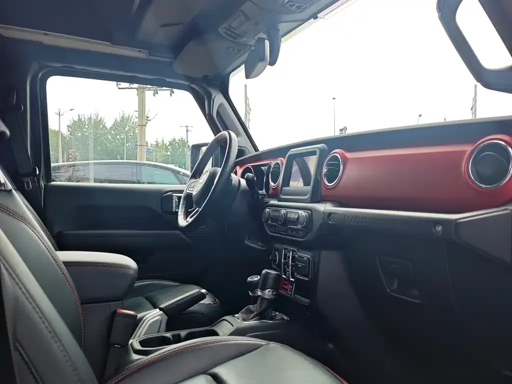 Jeep Wrangler — фото 5
