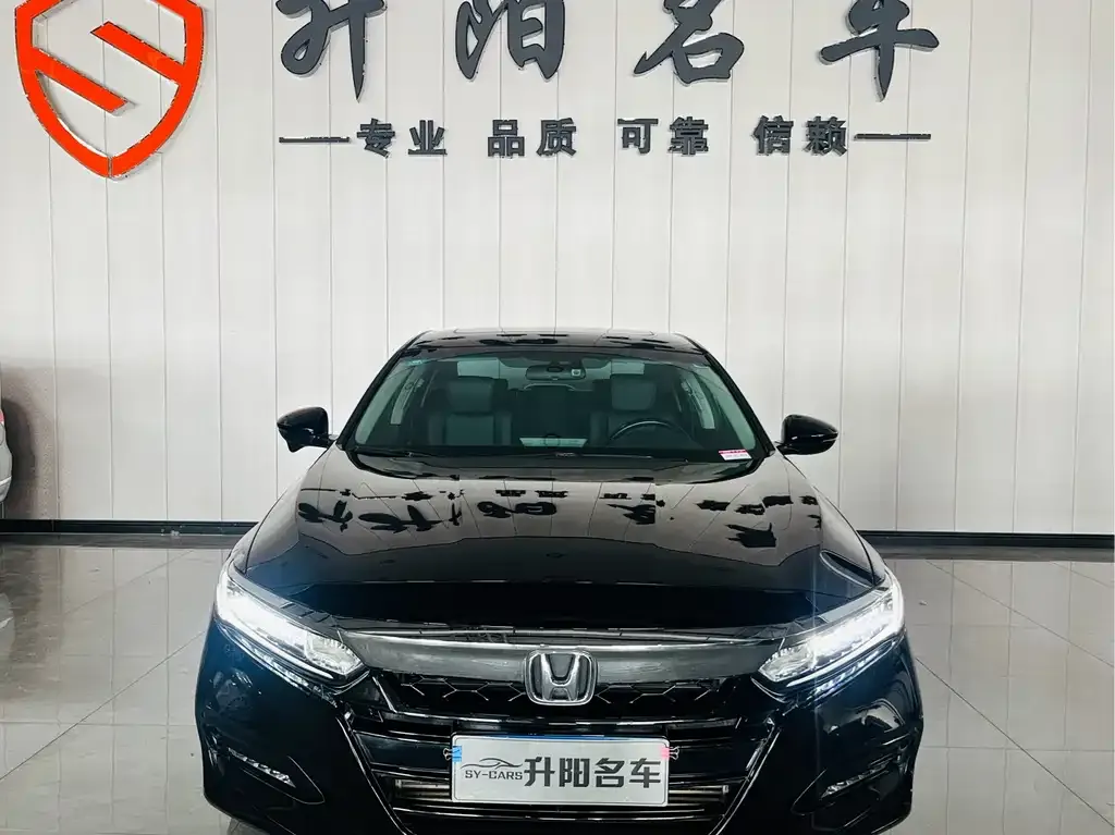 Honda Accord — фото 7