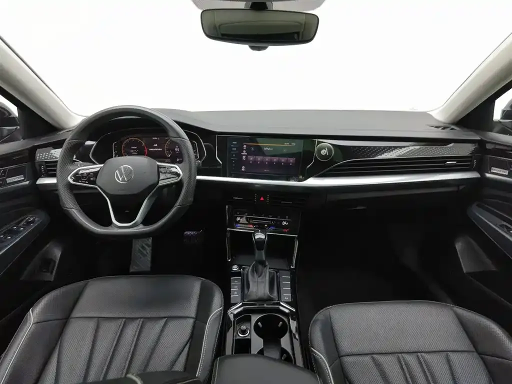 Volkswagen Passat — фото 10