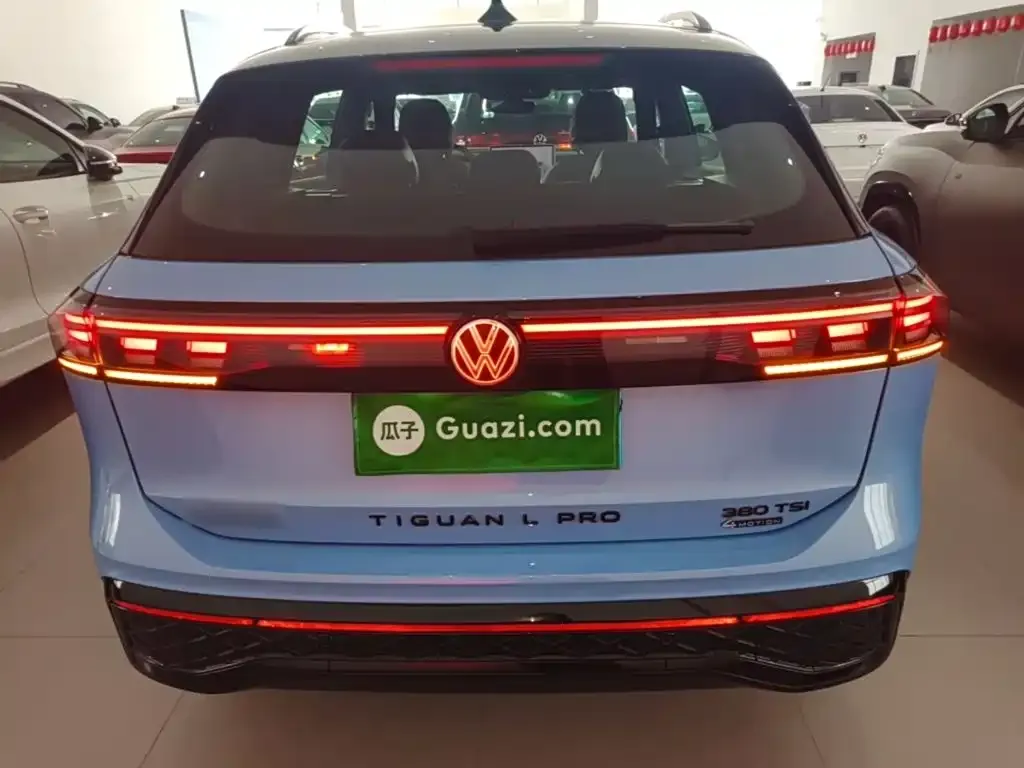 Volkswagen Tiguan L — фото 7