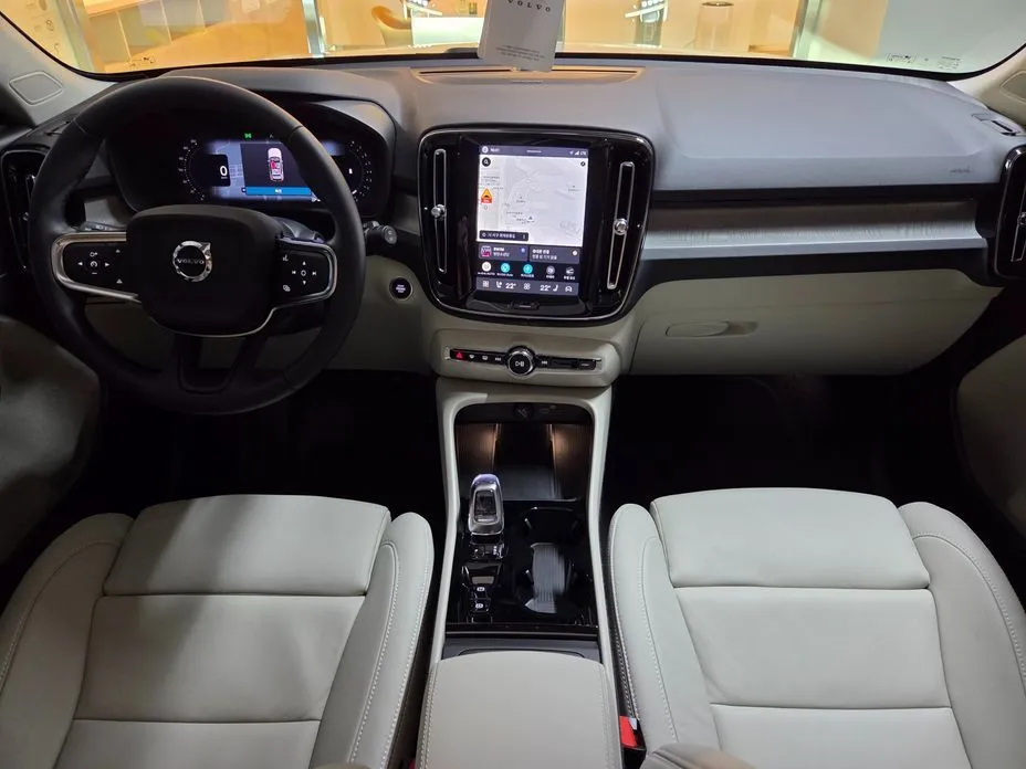 Volvo XC40 2026 из KR, фото 6