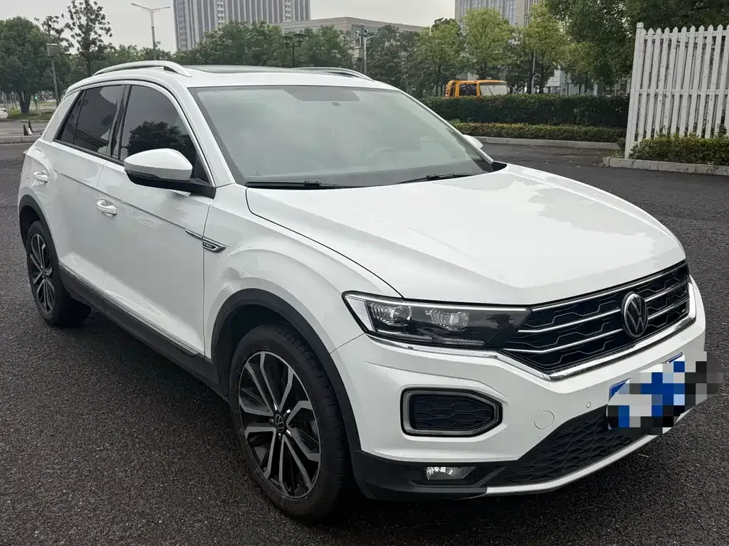 Volkswagen T-Roc — фото 6