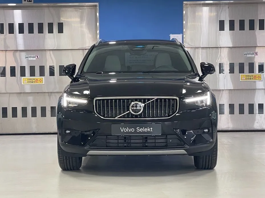 Volvo XC40 2026 из KR, фото 8