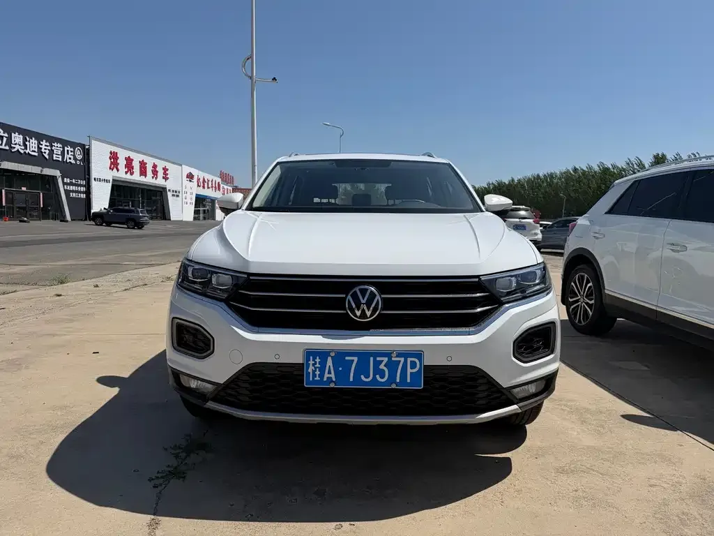 Volkswagen T-Roc — фото 4
