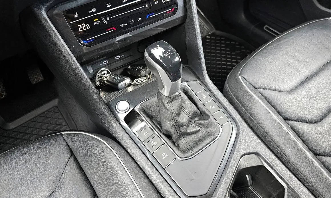 Volkswagen Tiguan 2023 из KR, фото 10