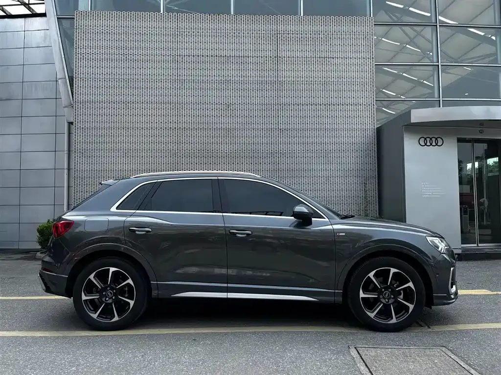 Audi Q3 — фото 5