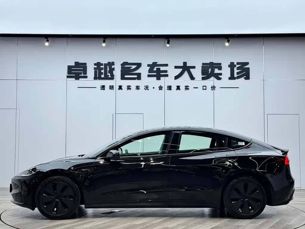 Tesla Model 3 — фото 8