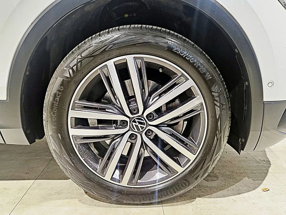 Volkswagen Tiguan 2023 из KR, фото 10
