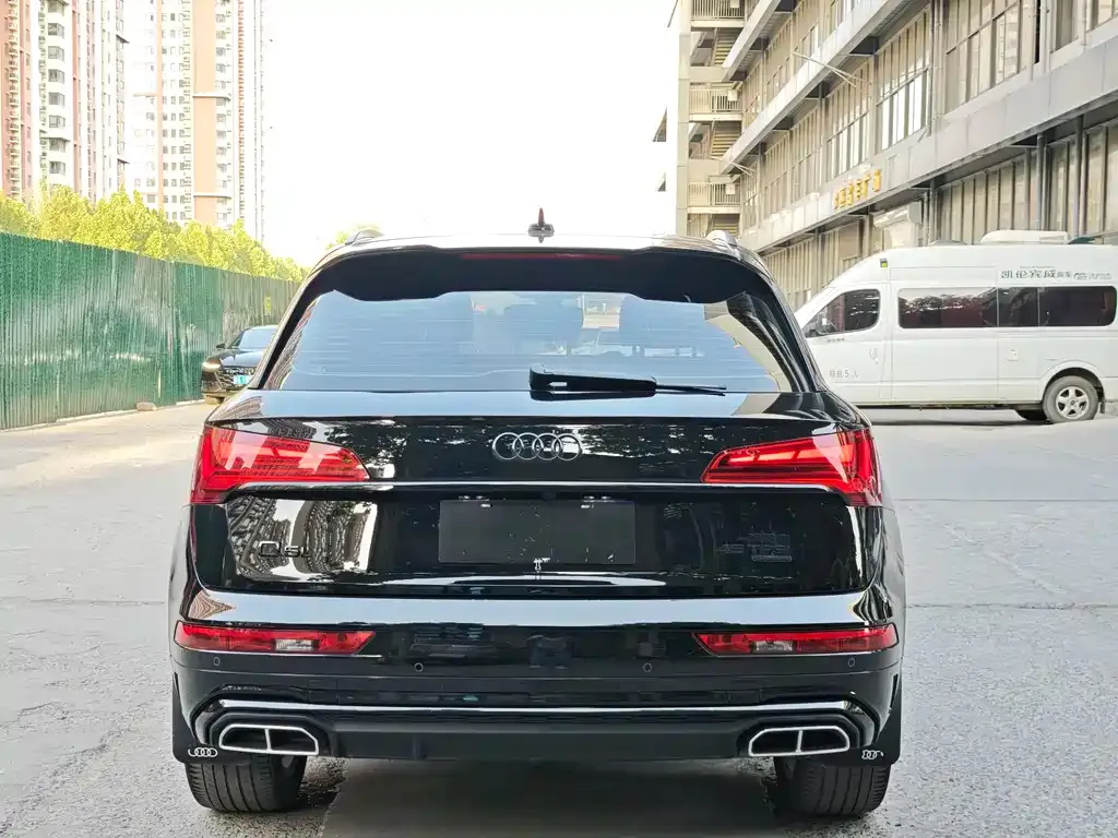 Audi Q5L — фото 2