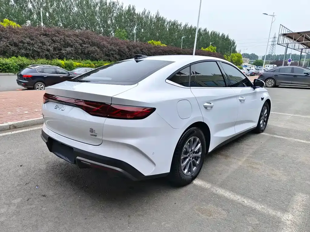 BYD Qin L — фото 3