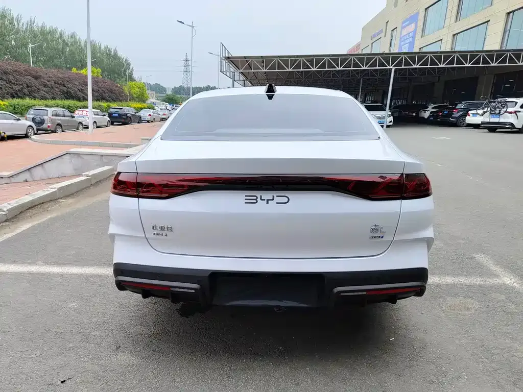 BYD Qin L — фото 4