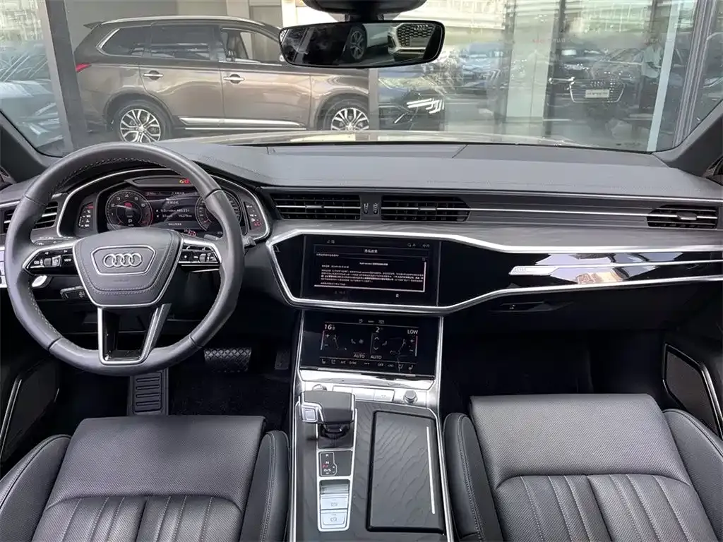 Audi A6L — фото 10
