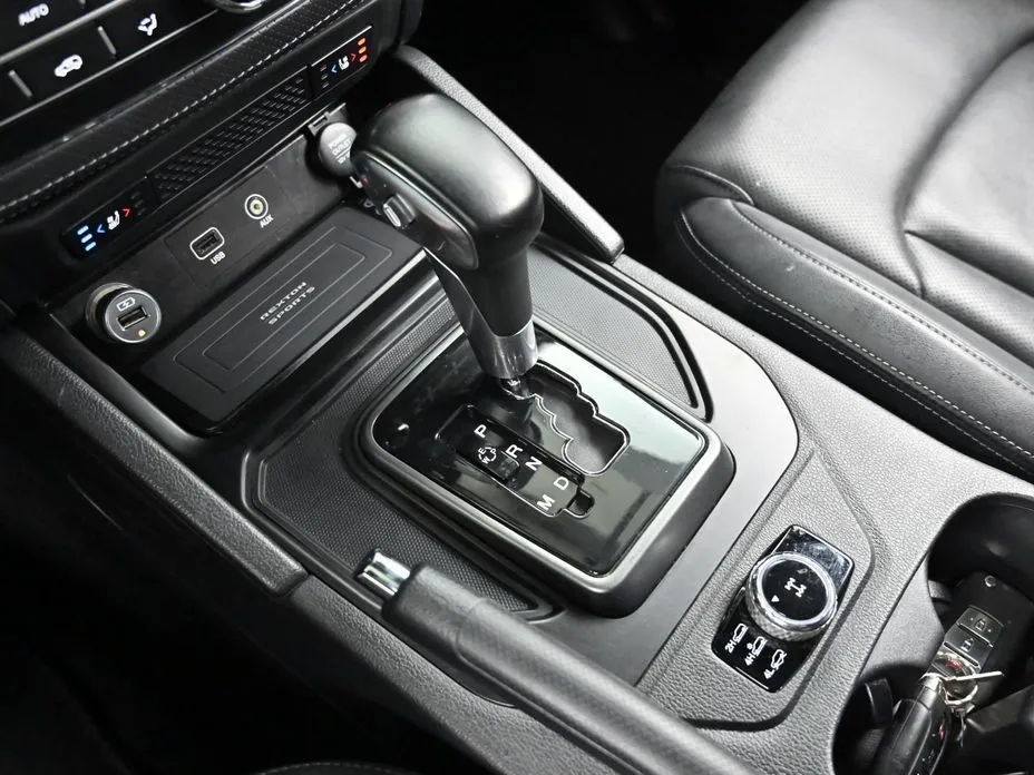KG Mobility (Ssangyong) Rexton — фото 10
