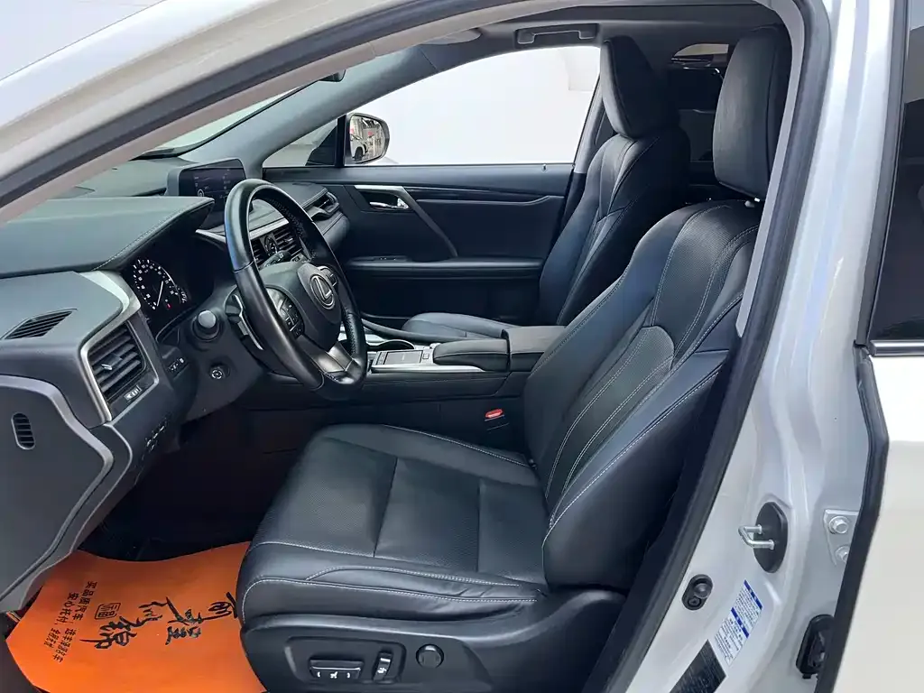 Lexus RX — фото 9