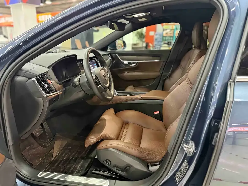 Volvo S90 — фото 10
