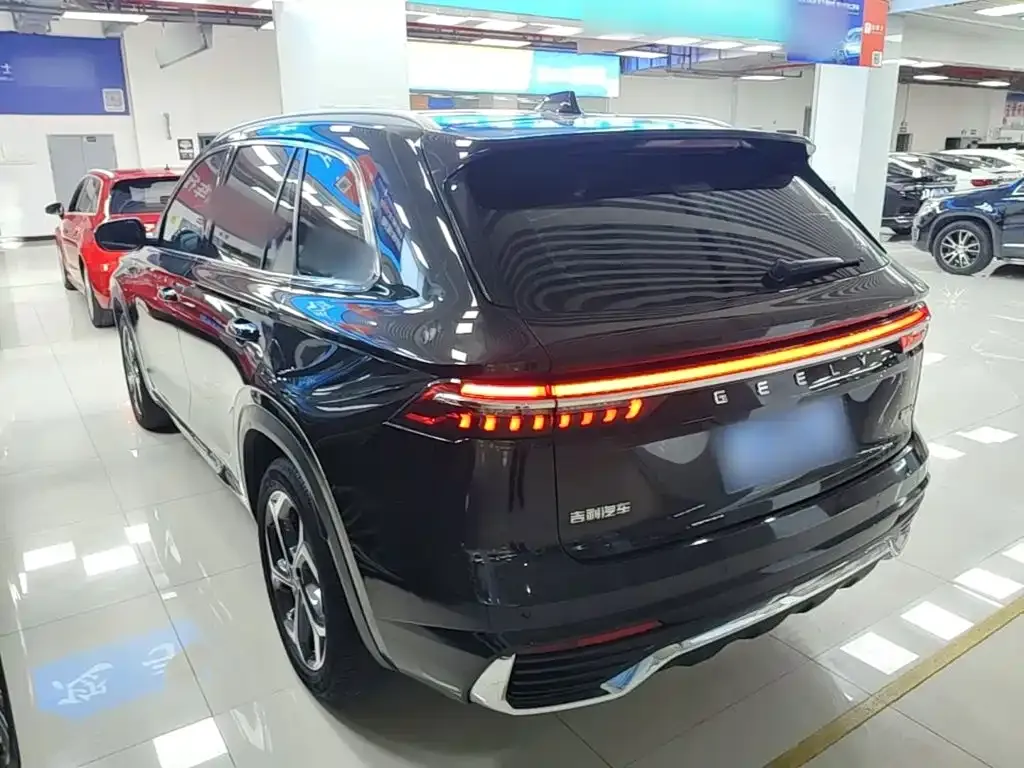 Geely Xingyue L — фото 7