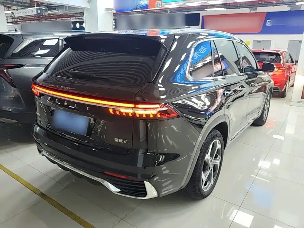 Geely Xingyue L — фото 6