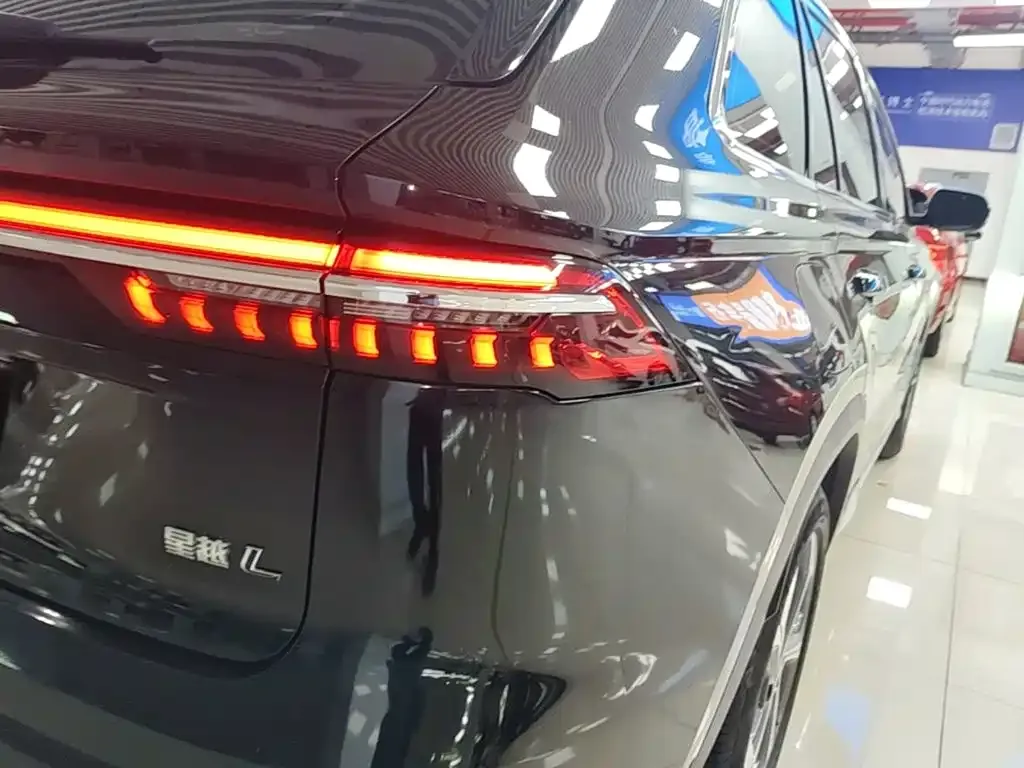 Geely Xingyue L — фото 8