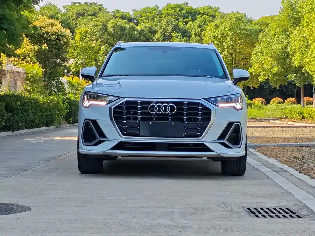 Audi Q3 — фото 4