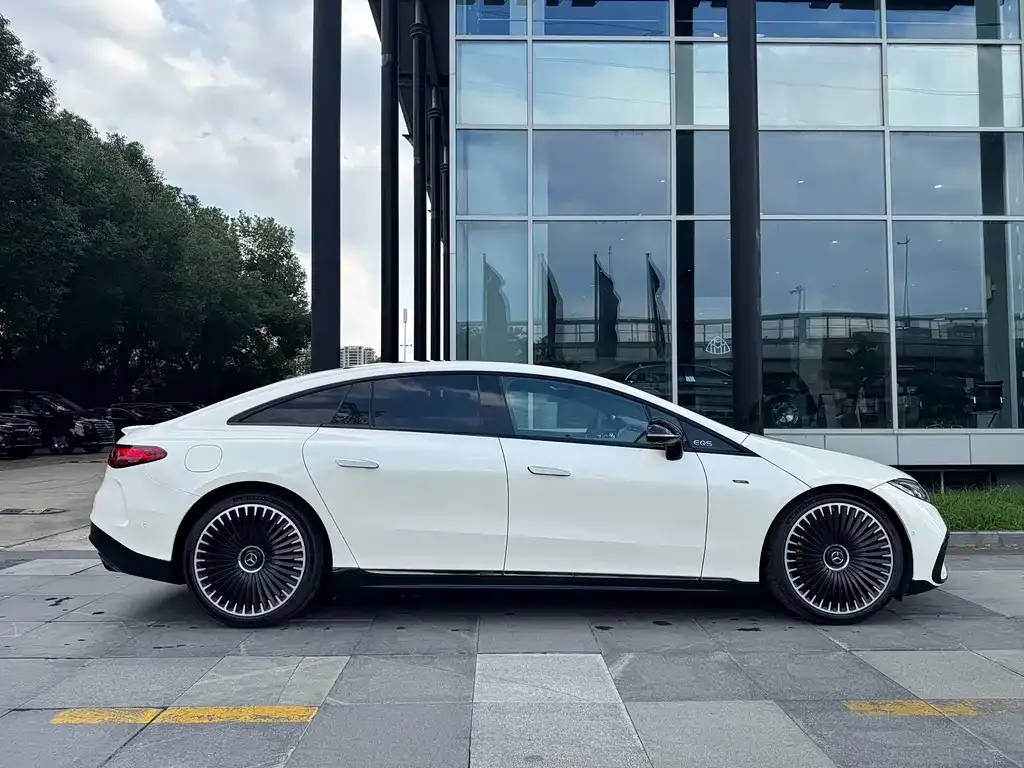 Mercedes-Benz EQS AMG 2026 из CN, фото 6