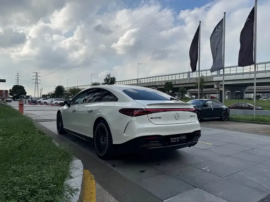 Mercedes-Benz EQS AMG 2026 из CN, фото 4