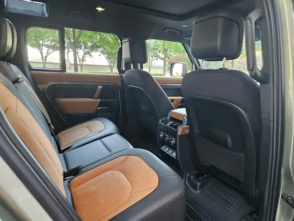 Land Rover Defender — фото 5