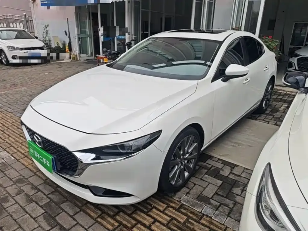 Mazda 3 Axela — фото 4