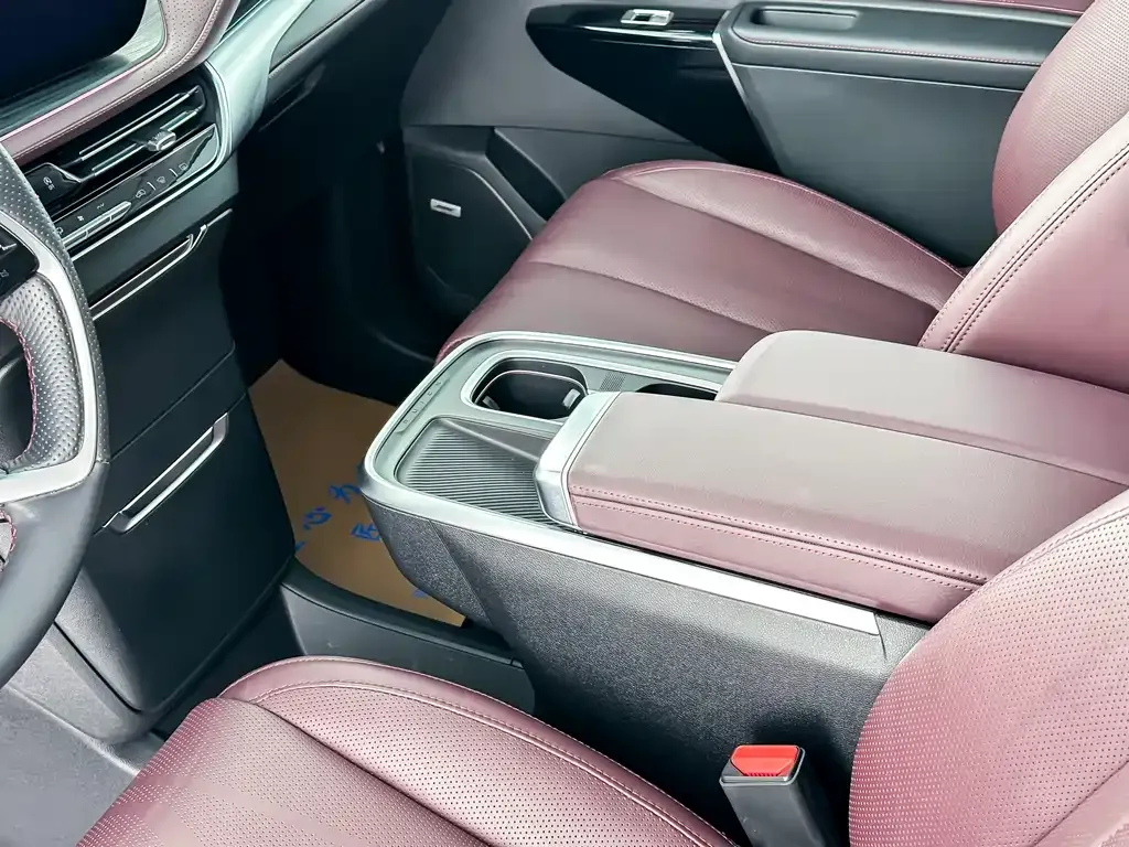 Buick Century 2023 из CN, фото 9