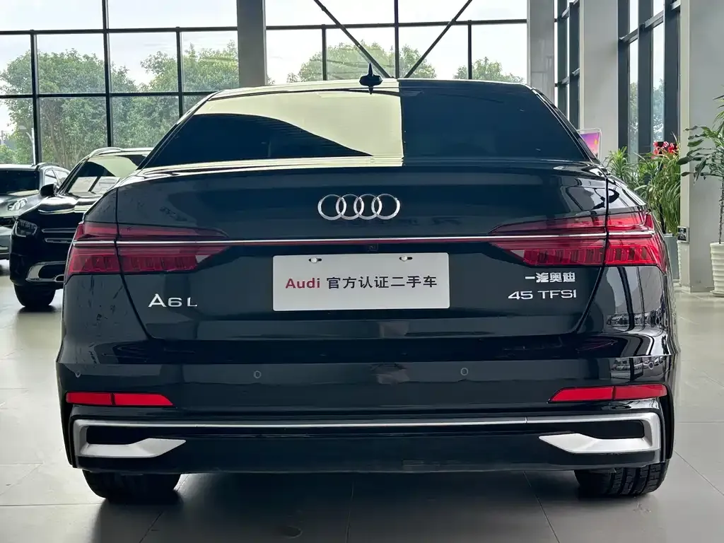 Audi A6L — фото 2