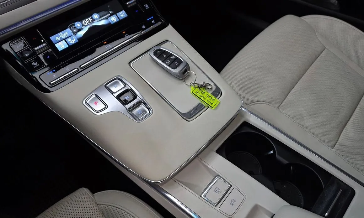 Hyundai Grandeur — фото 10