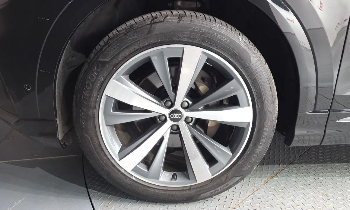 Audi Q8 2022 из KR, фото 8