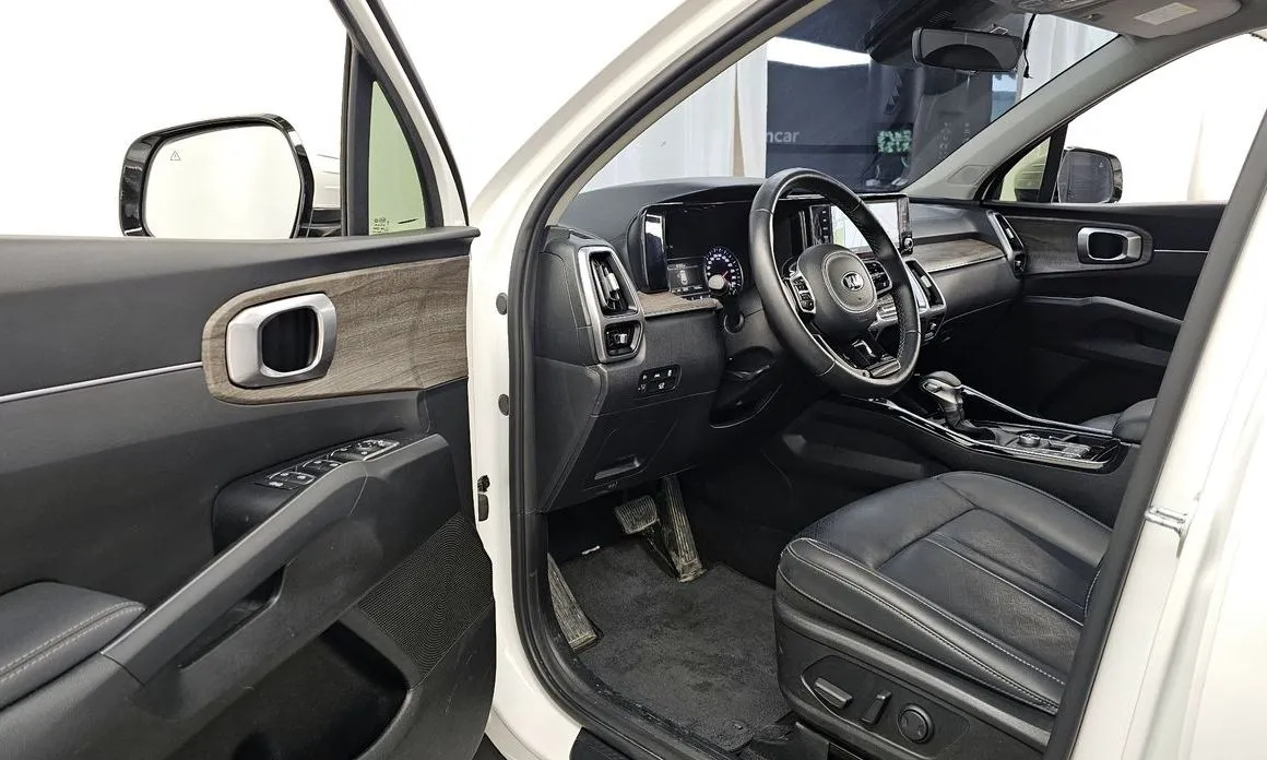 Kia Sorento — фото 7