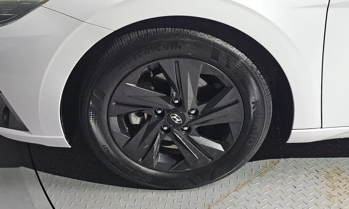 Hyundai AVANTE — фото 6